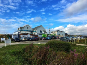  The Bay View Inn  Бьюд